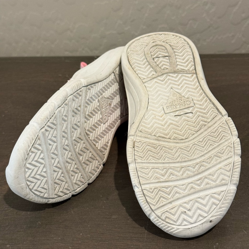 Shoes - Picture 4 of 5